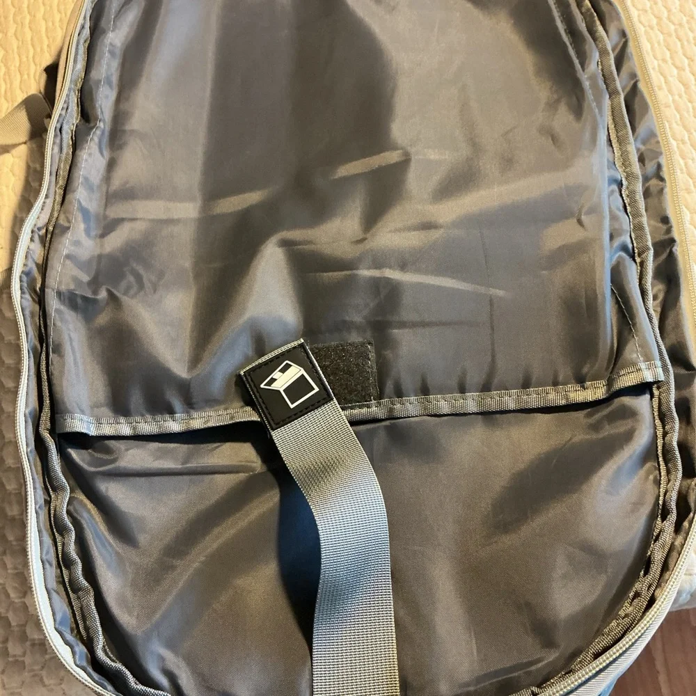 Men's Quilted Gray Backpack with Front Pocket